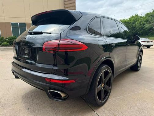 2018 Porsche Cayenne Platinum Edition