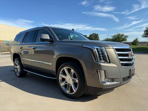 2017 Cadillac Escalade Luxury