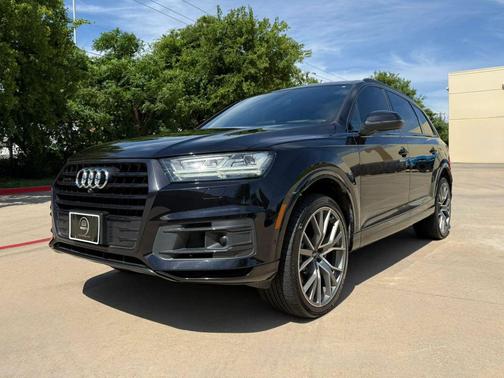 Black 2019 Audi Q7 55 Prestige