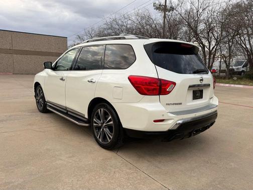 2018 Nissan Pathfinder Platinum