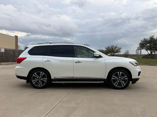 2018 Nissan Pathfinder Platinum