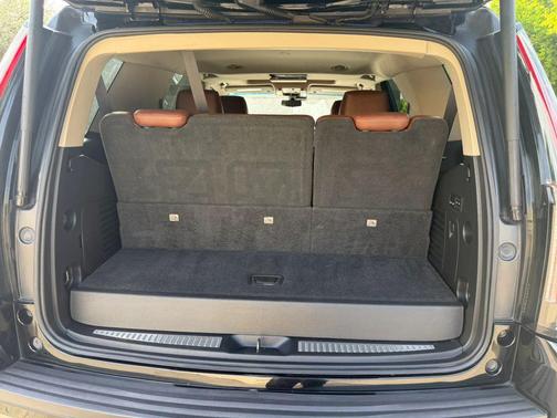 2018 Cadillac Escalade Luxury