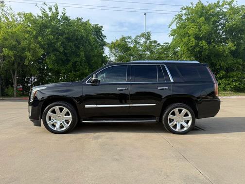 2018 Cadillac Escalade Luxury