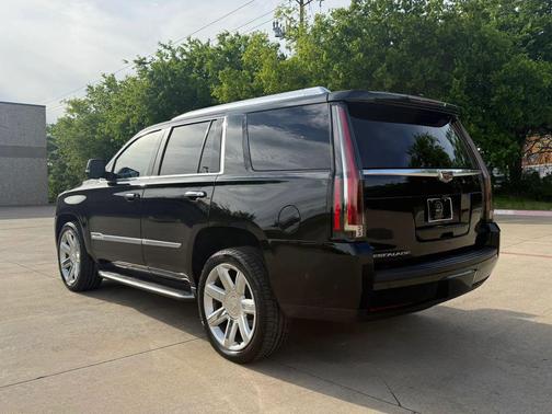 2018 Cadillac Escalade Luxury