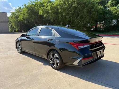 Abyss Black 2025 Hyundai ELANTRA HEV Limited