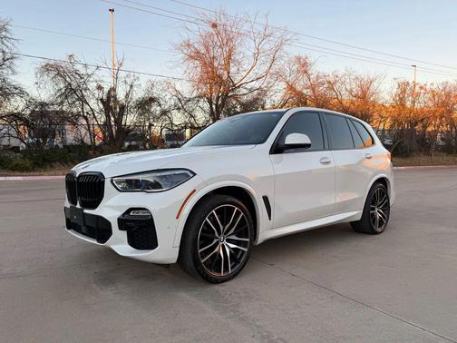 2020 BMW X5 M50i