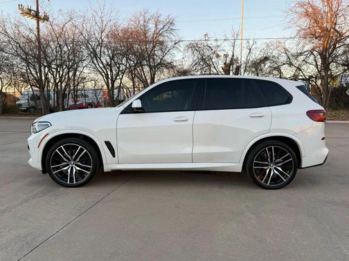 2020 BMW X5 M50i