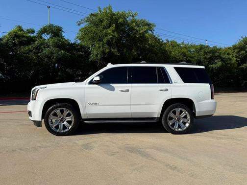 White 2019 GMC Yukon SLT