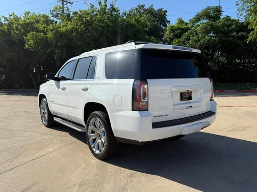 White 2019 GMC Yukon SLT
