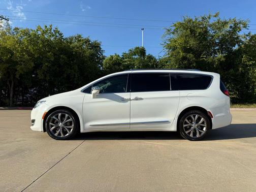 2019 Chrysler Pacifica Limited