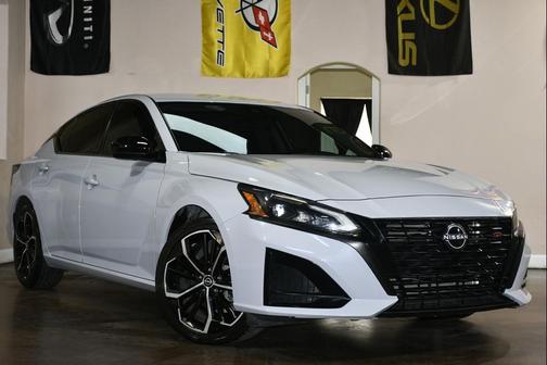 Gray Sky Pearl 2023 Nissan Altima SR FWD