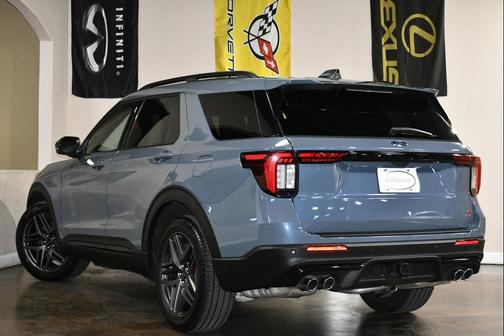 Vapor Blue 2025 Ford Explorer ST