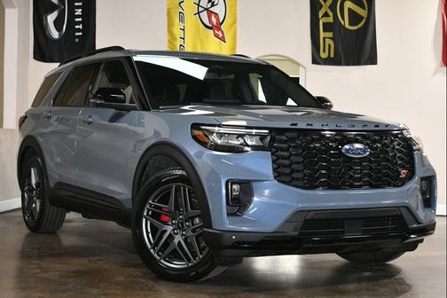 Vapor Blue 2025 Ford Explorer ST