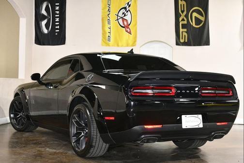 Pitch Black Clearcoat 2022 Dodge Challenger R/T Scat Pack Widebody