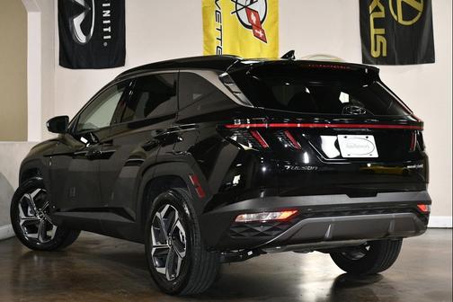 Black Pearl 2024 Hyundai TUCSON Hybrid Limited
