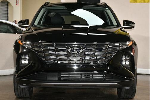 Black Pearl 2024 Hyundai TUCSON Hybrid Limited