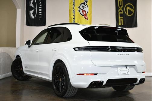 2026 Porsche Cayenne GTS