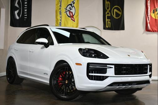 2026 Porsche Cayenne GTS