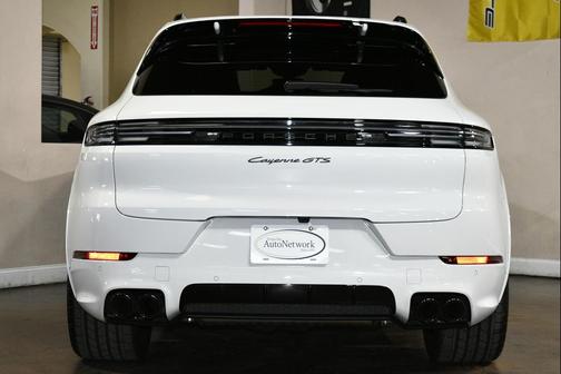 2026 Porsche Cayenne GTS