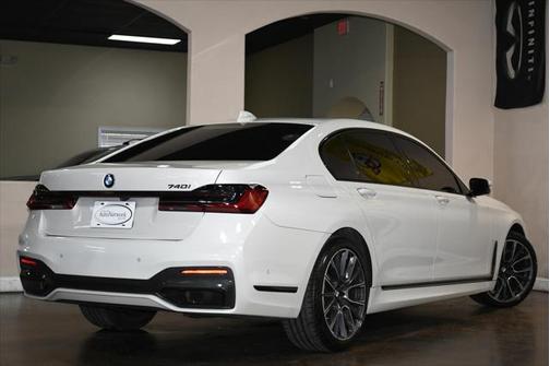 2020 BMW 740 740i