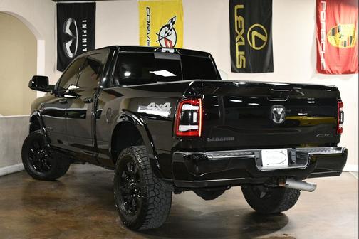 Diamond Black Crystal Pearlcoat 2022 RAM 2500 Laramie Crew Cab 4x4 6'4' Box
