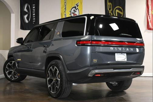 2022 Rivian R1S Launch Edition