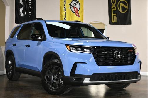 Diffused Sky Blue Pearl 2025 Honda Pilot TrailSport
