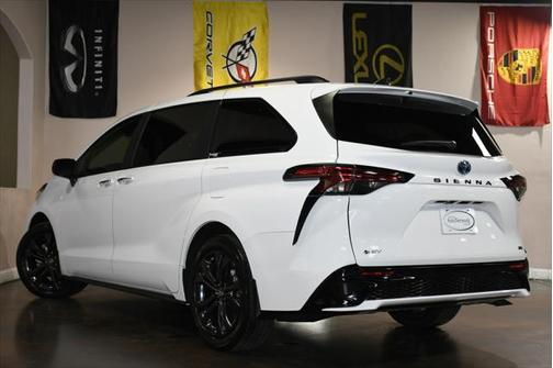 2025 Toyota Sienna XSE 7 Passenger