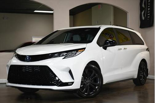 2025 Toyota Sienna XSE 7 Passenger