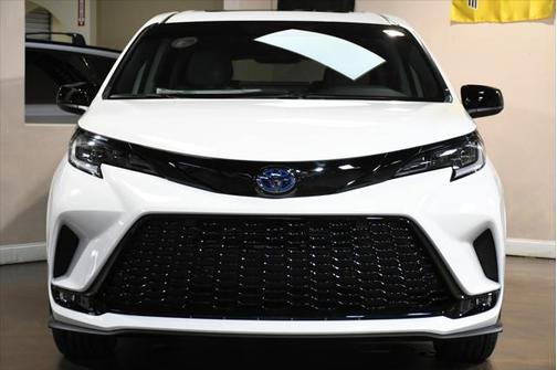 2025 Toyota Sienna XSE 7 Passenger