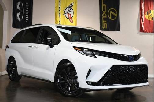 2025 Toyota Sienna XSE 7 Passenger