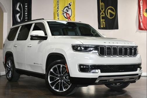 Luxury White Pearlcoat 2022 Jeep Wagoneer Series III 4x4
