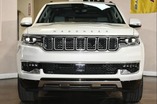 Luxury White Pearlcoat 2022 Jeep Wagoneer Series III 4x4