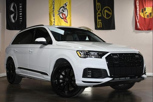 2023 Audi Q7 55 Premium Plus
