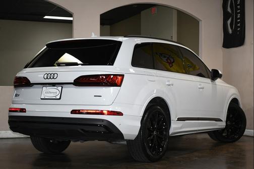 2023 Audi Q7 55 Premium Plus