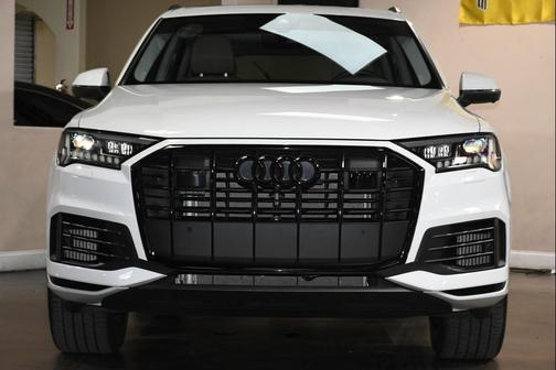 2023 Audi Q7 55 Premium Plus