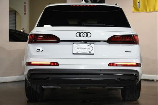2023 Audi Q7 55 Premium Plus