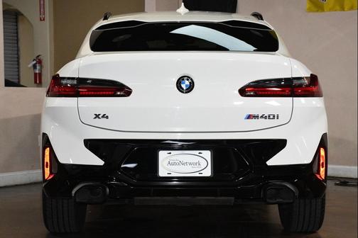 Alpine White 2023 BMW X4 M40i
