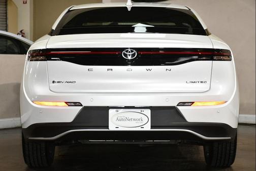 Oxygen White 2026 Toyota Crown Limited