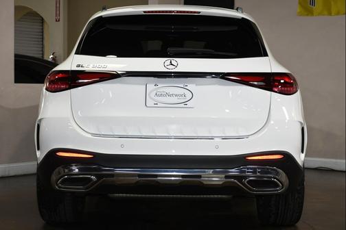2025 Mercedes-Benz GLC 300 Base