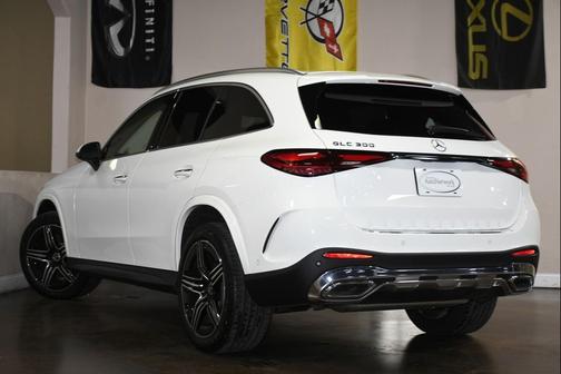 2025 Mercedes-Benz GLC 300 Base