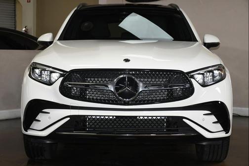 2025 Mercedes-Benz GLC 300 Base