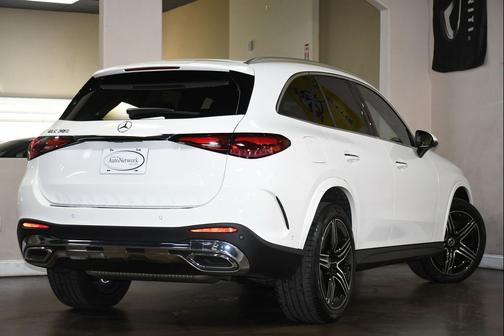 2025 Mercedes-Benz GLC 300 Base