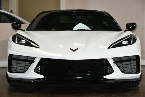 Arctic White 2022 Chevrolet Corvette Stingray w/2LT