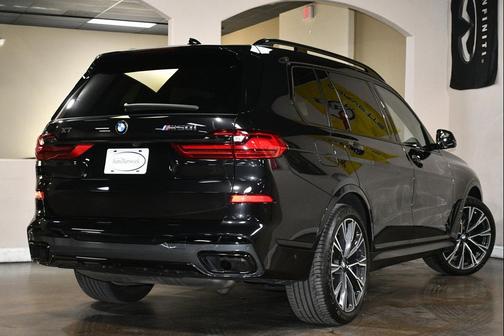 2022 BMW X7 M50i