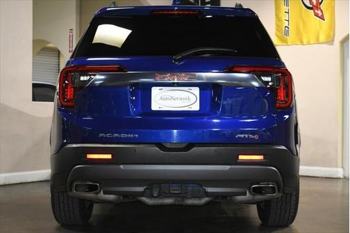 2023 GMC Acadia AWD AT4