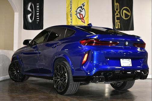 2023 BMW X6 M SUV