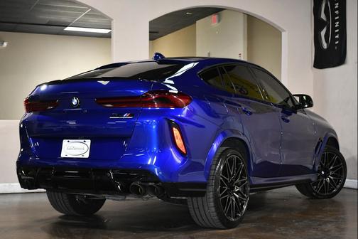 2023 BMW X6 M SUV
