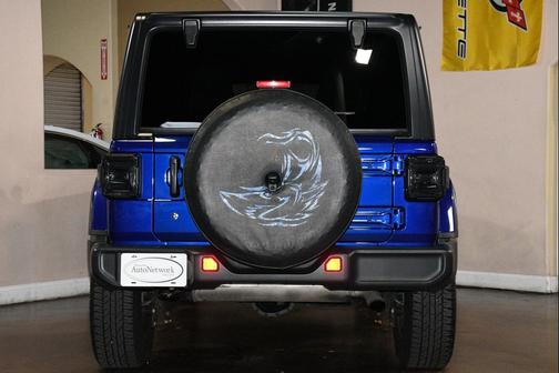 Ocean Blue Metallic Clearcoat 2018 Jeep Wrangler Unlimited Sahara