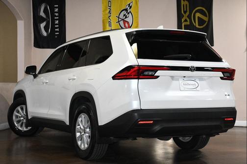 Wind Chill Pearl 2024 Toyota Grand Highlander XLE